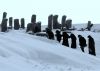 Женщины на старом кладбище